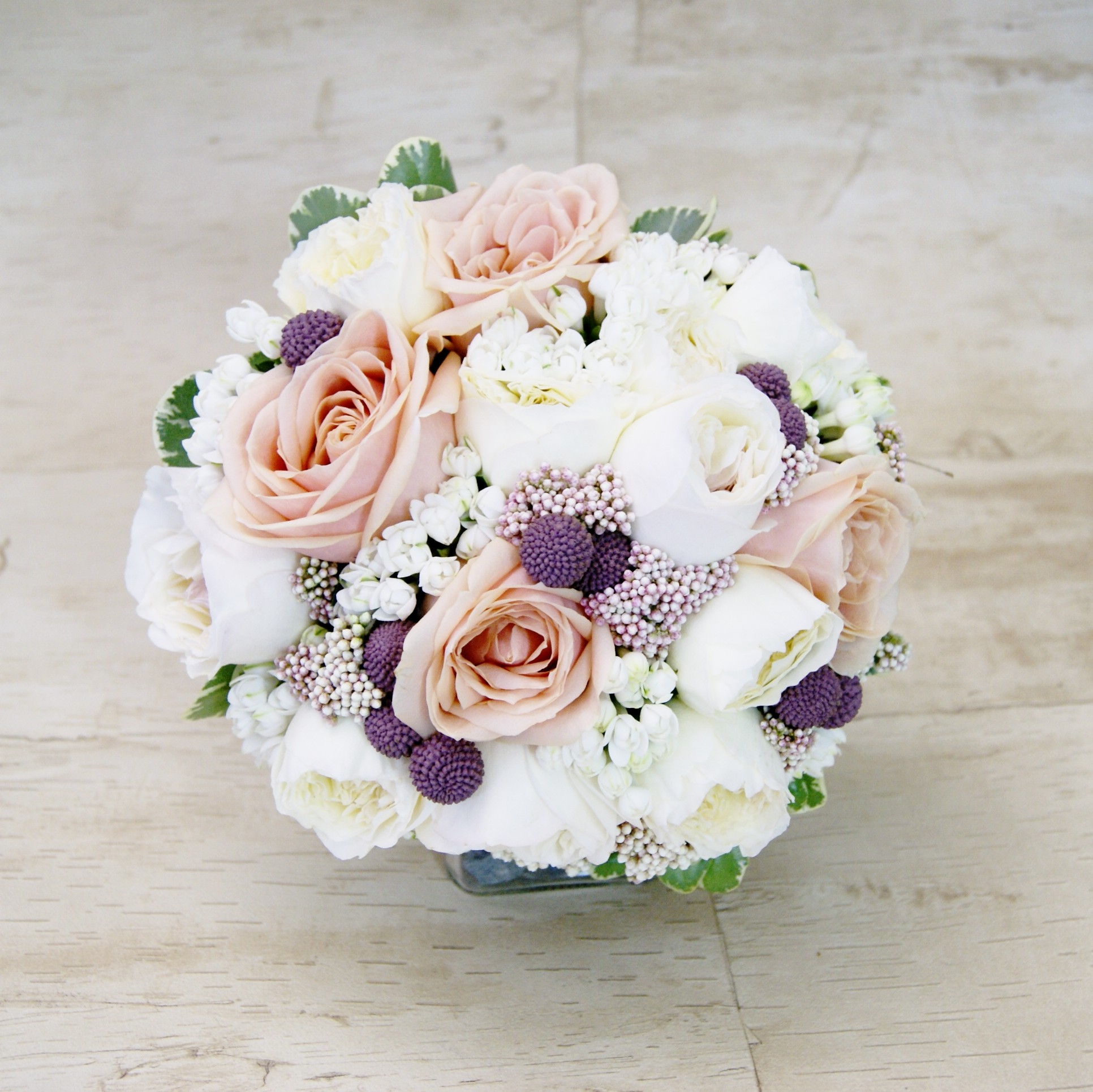 Ramo de novia con rosa inglesa blanco roto