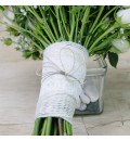 Ramo de novia con rosas ramificadas y jazmín
