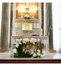 Decoración de la Iglesia de la Purísima de Almuradiel, Ciudad Real con hortensia blanca
