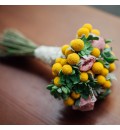 Ramo de novia con craspedia, rosa inglesa y crasas