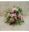 Ramo de novia con proteas y rosa inglesa