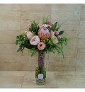 Ramo de novia con proteas y rosa inglesa