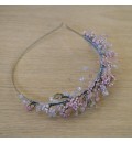 Diadema de novia con cristales y flor de arroz rosa