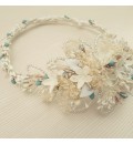 Tocado de novia porcelana blanco y turquesa con perlas