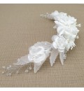 Tocado de novia flor de tela y porcelana fría blanco