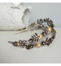 Corona tocado de novia flores y hojas de metal dorado y bronce y cristales