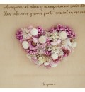 Cuadro con corazón de flor preservada tonos rosados