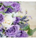 Ramo de novia con rosas ramificadas lila